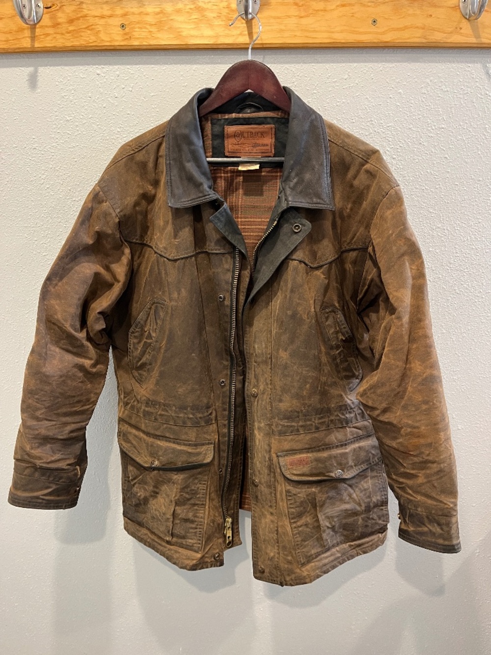 Outback Pathfinder - Oilskin Jacket Men Size Large  Bronze color